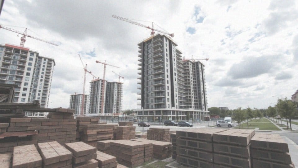 Jakie korzyści niesie punktowa zmiana planu zagospodarowania przestrzennego dla sektora budownictwa?